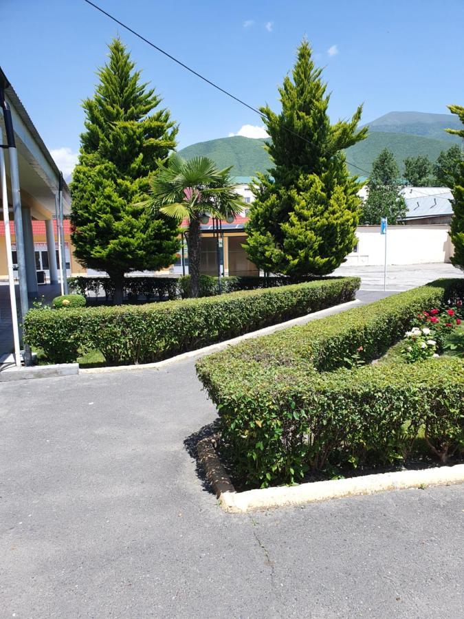 Sheki Avtovagzal Motel Exterior foto